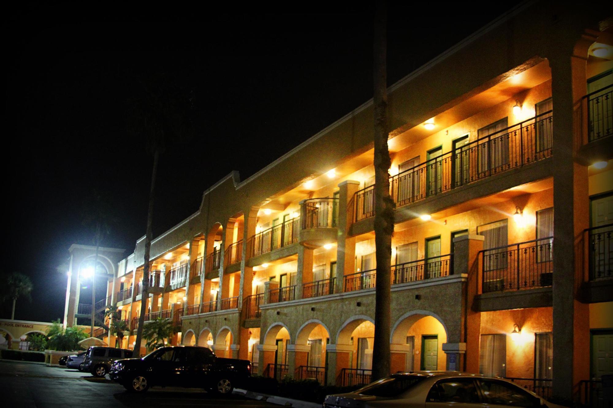 Ramada By Wyndham Kissimmee Downtown Hotel ภายนอก รูปภาพ