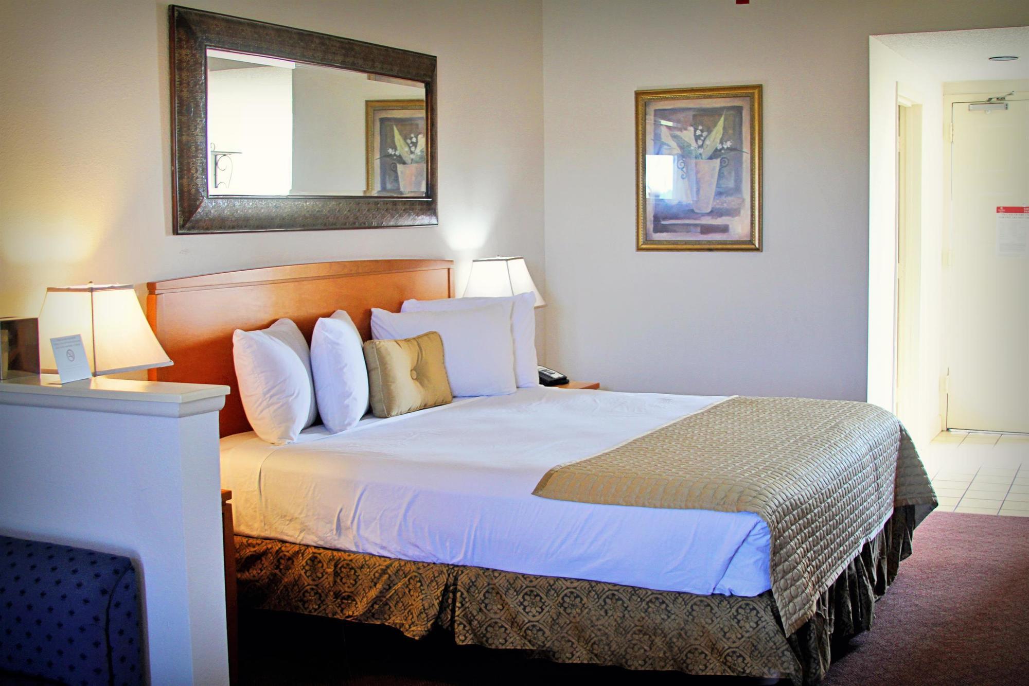 Ramada By Wyndham Kissimmee Downtown Hotel ภายนอก รูปภาพ