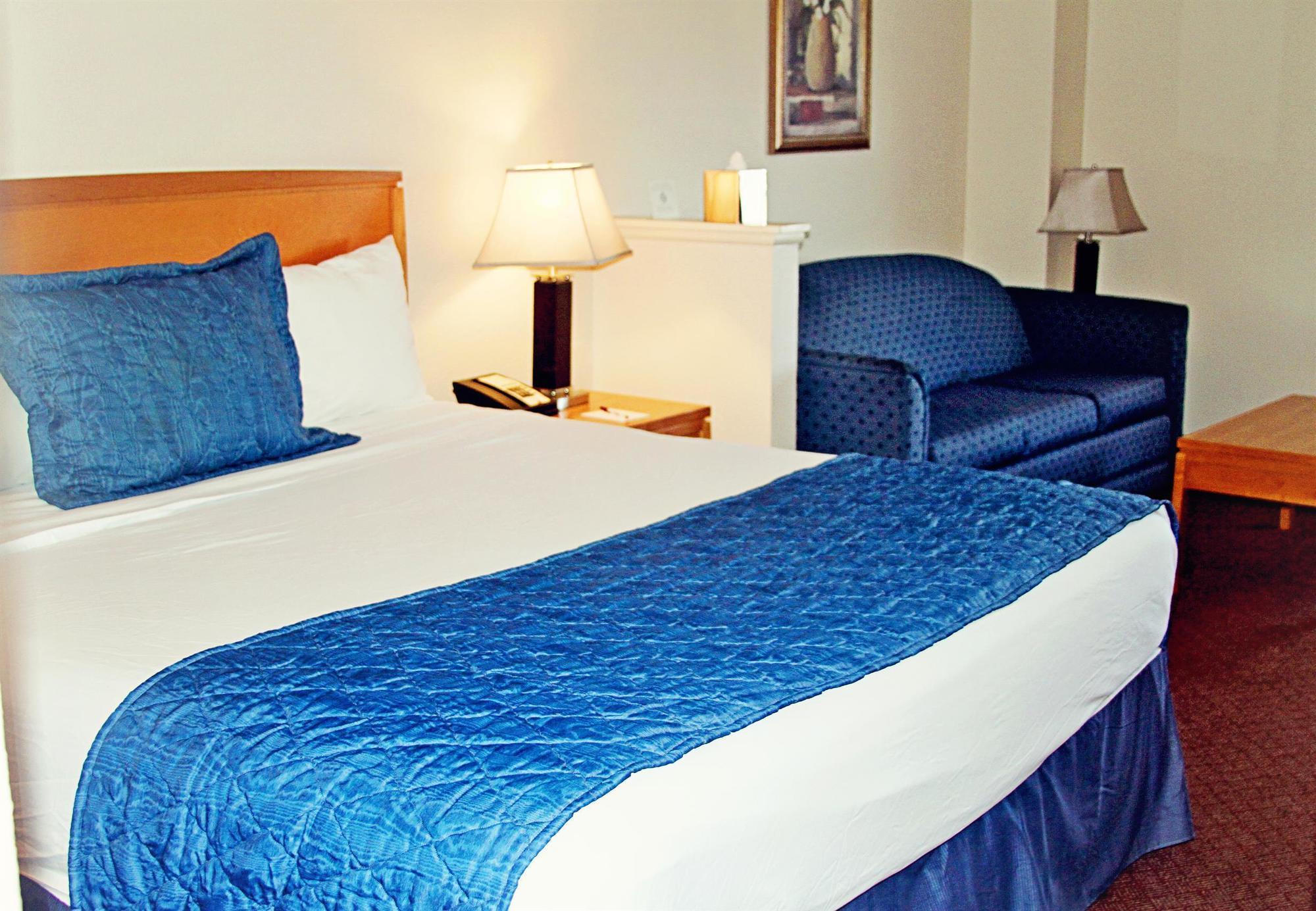 Ramada By Wyndham Kissimmee Downtown Hotel ภายนอก รูปภาพ