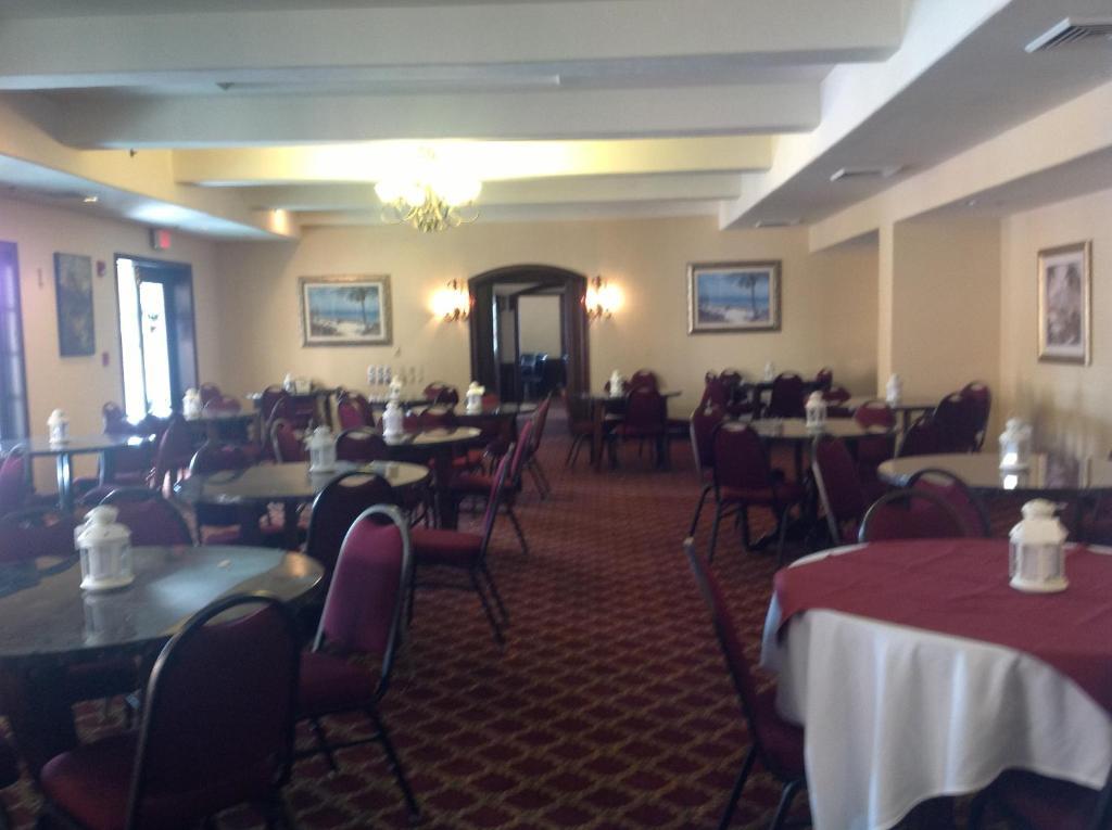Ramada By Wyndham Kissimmee Downtown Hotel ภายนอก รูปภาพ