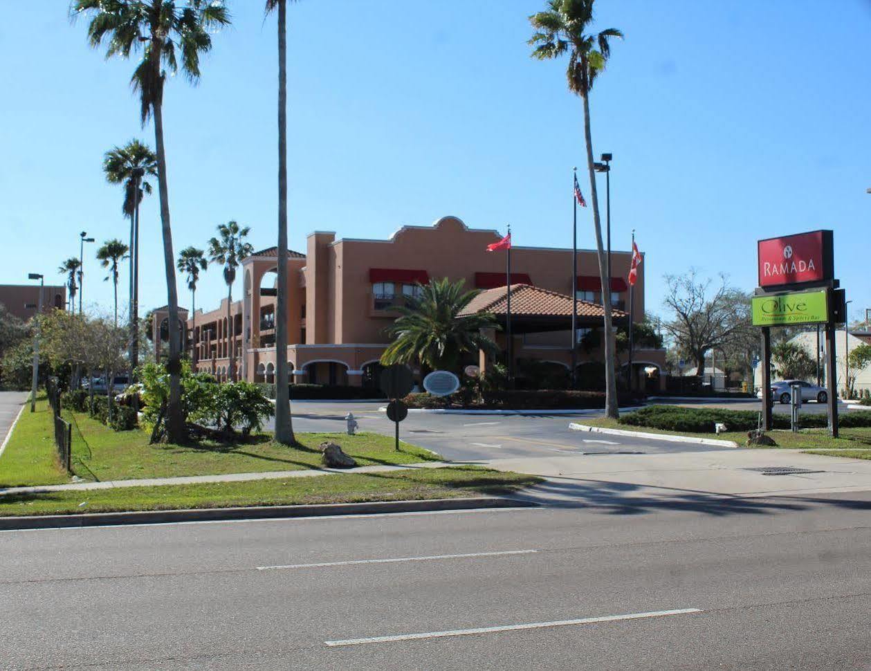 Ramada By Wyndham Kissimmee Downtown Hotel ภายนอก รูปภาพ