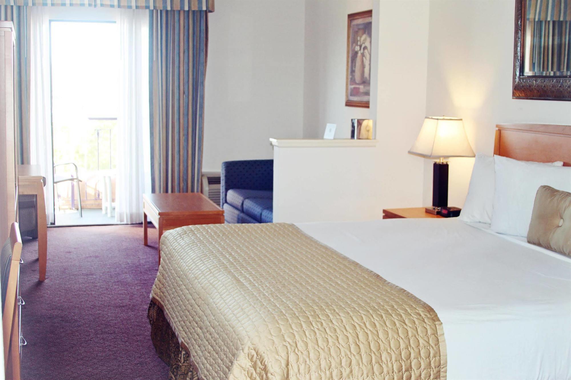 Ramada By Wyndham Kissimmee Downtown Hotel ภายนอก รูปภาพ